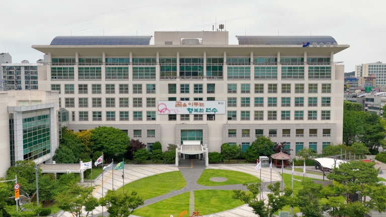 이재호 연수구청장, 연수큰재장학재단 누적 1천만 원 기탁